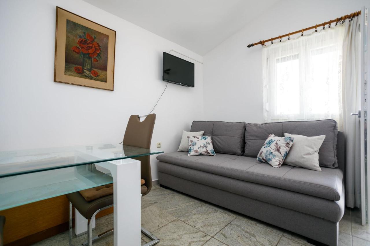 Marie I Nikola Apartment Krk Town Exterior photo