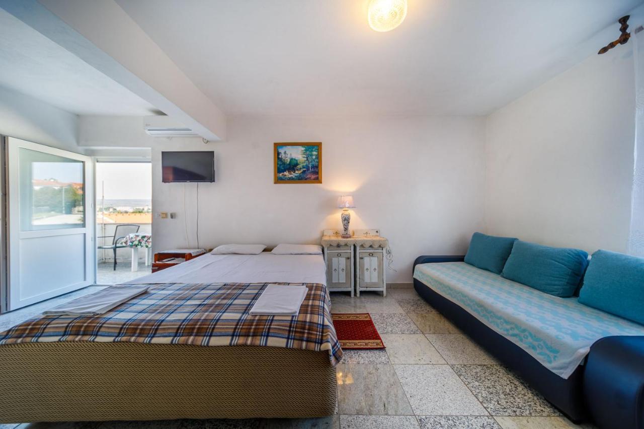 Marie I Nikola Apartment Krk Town Exterior photo